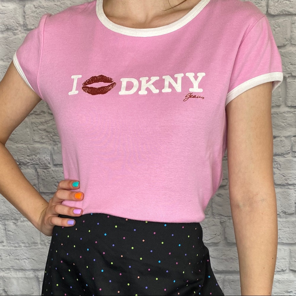 DKNY Vintage Short Sleeve Y2K Pink Logo T-Shirt (Size: XL) *NWOT*
